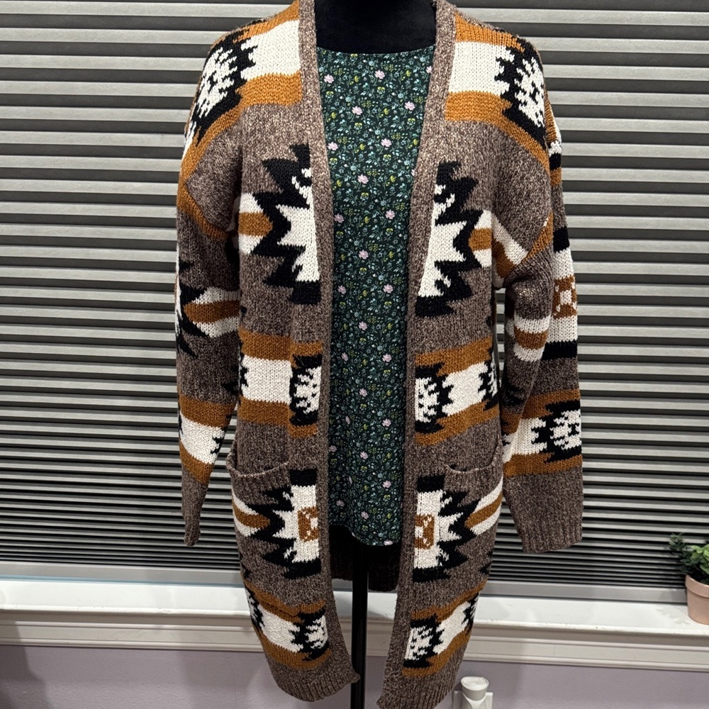 Geometric Patterned Cardigan